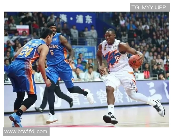 上海足球队以81分领跑世锦赛积分榜展现强劲实力